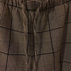 Black and White Capris